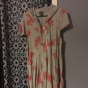 Hooded knit dress with zipper